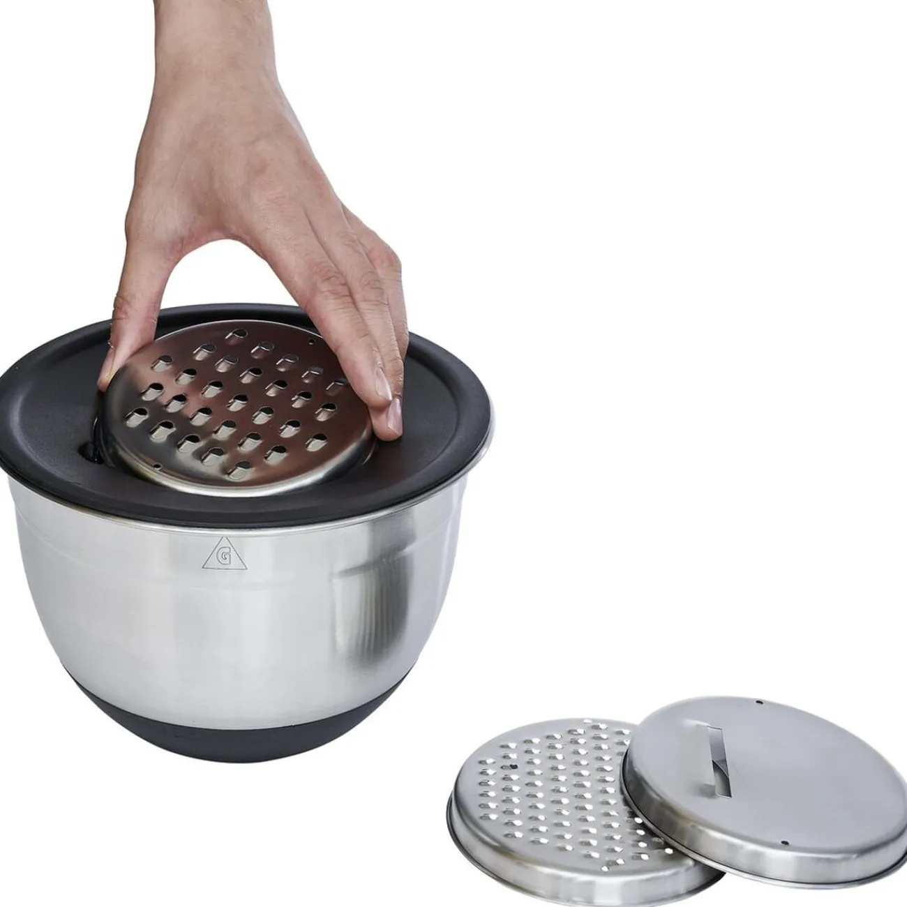 Outlet Bol à mixer inox avec base silicone et 3 râpes Ø22xH11,2cm Préparation Culinaire