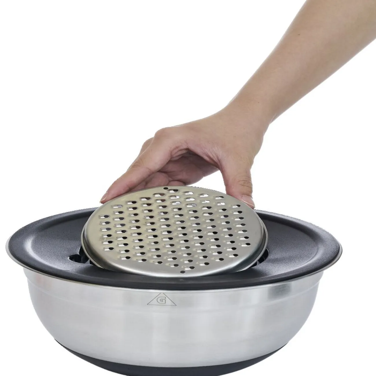 Outlet Bol à mixer inox avec base silicone et 3 râpes Ø22xH11,2cm Préparation Culinaire