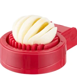 Coupe oeuf rouge Préparation Culinaire